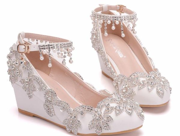 2019 women's shoes in spring and autumn with new style slope heel round head water drill@2161, Black
2019 women's shoes in spring and autumn with new style slope heel round head water drill@2161, Black