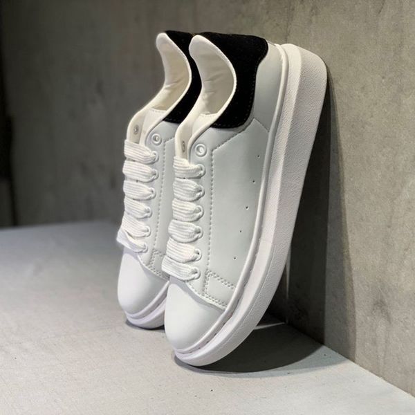 2020 fashion designer women sneaker casual shoes classic men women skateboarding shoes tennis shoes white trainers sports platform sneakers
2020 fashion designer women sneaker casual shoes classic men women skateboarding shoes tennis shoes white trainers sports platform sneakers