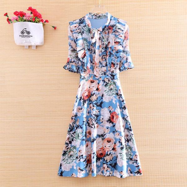 high-end summer 2020 women bow pleated peony print dress o-neck a-line slim elgant lady floral party pleated dress s-xl, White;black
high-end summer 2020 women bow pleated peony print dress o-neck a-line slim elgant lady floral party pleated dress s-xl, White;black