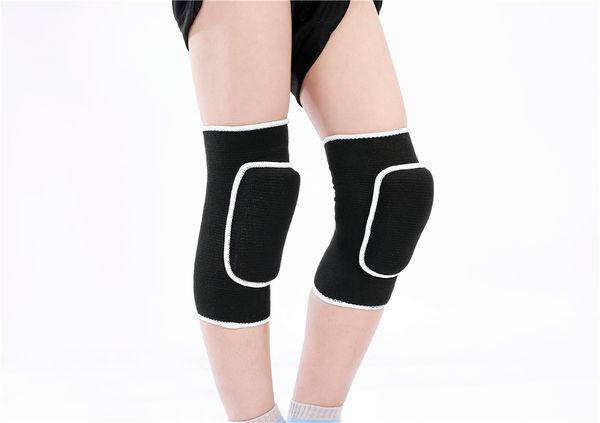 children's knee pads basketball honeycomb collision knee pads outdoor sports men and women running football protective gear equipment, Black;gray
children's knee pads basketball honeycomb collision knee pads outdoor sports men and women running football protective gear equipment, Black;gray