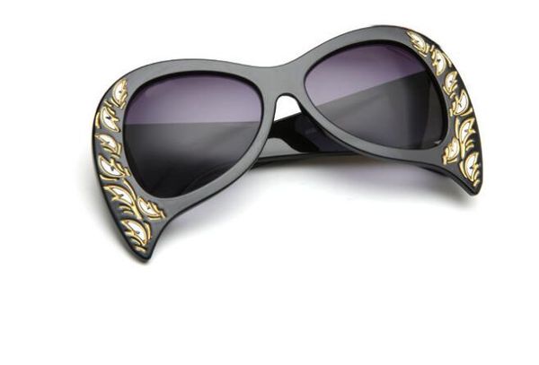 new fashion classic sunglasses attitude sunglasses gold frame square metal frame vintage style outdoor design classical model 9856, White;black
new fashion classic sunglasses attitude sunglasses gold frame square metal frame vintage style outdoor design classical model 9856, White;black
