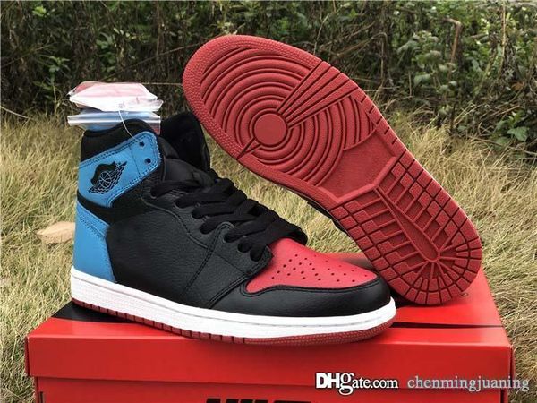 2020 new air authentic 1 high og wmns unc to chicago men basketball shoes black dark powder blue retro sports sneakers cd0461-046 with box
2020 new air authentic 1 high og wmns unc to chicago men basketball shoes black dark powder blue retro sports sneakers cd0461-046 with box