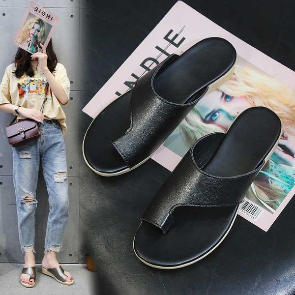 female shoes summer woman slippers flat slides shose women rubber flip flops on a wedge med 2020 beach, Black
female shoes summer woman slippers flat slides shose women rubber flip flops on a wedge med 2020 beach, Black