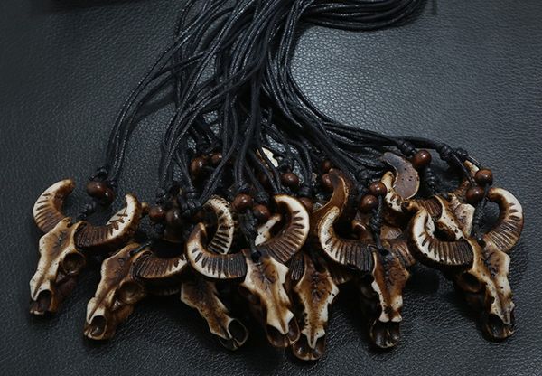 hand woven imitation ox bone ox head pendant necklace tourist ornaments in the scenic spot ethnic tribal charm necklace, Silver
hand woven imitation ox bone ox head pendant necklace tourist ornaments in the scenic spot ethnic tribal charm necklace, Silver