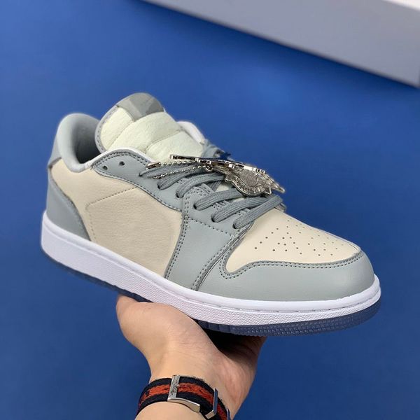 gentleman basketball 1 shoes designer flying 23 man first class high og noble transparent crystal outsole women men with box
gentleman basketball 1 shoes designer flying 23 man first class high og noble transparent crystal outsole women men with box