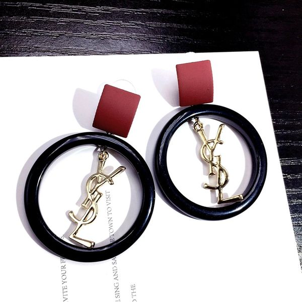 fashion designers earrings pendant stud y letter design circle shape drop dangle earrings for woman girls gift ear jewelry, Golden;silver 
fashion designers earrings pendant stud y letter design circle shape drop dangle earrings for woman girls gift ear jewelry, Golden;silver