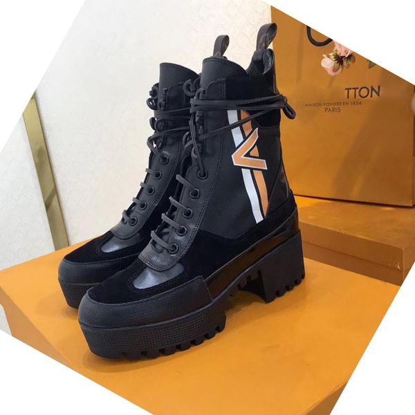 fashion women luxury rain boots genuine leather ankle boot desert boots leather platform desert lace-up boot for women with original box, Black
fashion women luxury rain boots genuine leather ankle boot desert boots leather platform desert lace-up boot for women with original box, Black
