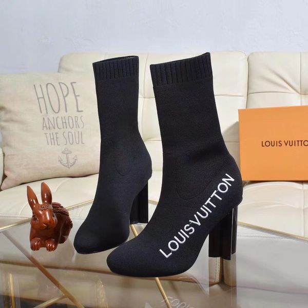 the lastest luxury057 boots womens shoes brand half ankle boot lady designerss genuine leather dress boots casual sneakers sports shoes, Black
the lastest luxury057 boots womens shoes brand half ankle boot lady designerss genuine leather dress boots casual sneakers sports shoes, Black