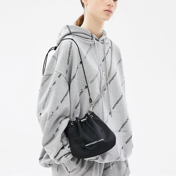sports wind chain drawstring men's and women's small bucket bundled nylon small bag casual simple oblique bag
sports wind chain drawstring men's and women's small bucket bundled nylon small bag casual simple oblique bag