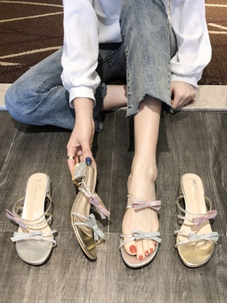 slippers women summer wear 2020 new super fire thick with fashion rhinestone bow bow heel sandals, Black
slippers women summer wear 2020 new super fire thick with fashion rhinestone bow bow heel sandals, Black