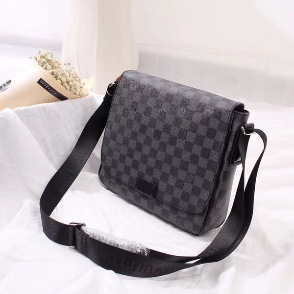Europe 2019 brand women backpack men bag famou de ign pu leather men 039 backpack women 039 travel bag backpack hipping
Europe 2019 brand women backpack men bag famou de ign pu leather men 039 backpack women 039 travel bag backpack hipping