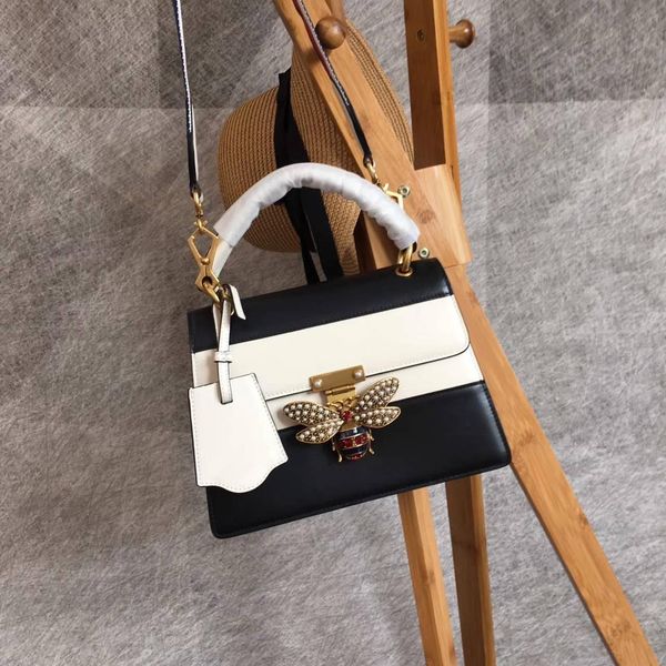 designer- model calfskin double handle women handbags 7a flower embroidery welcom bag lady fashion shoulder bag shopping
designer- model calfskin double handle women handbags 7a flower embroidery welcom bag lady fashion shoulder bag shopping