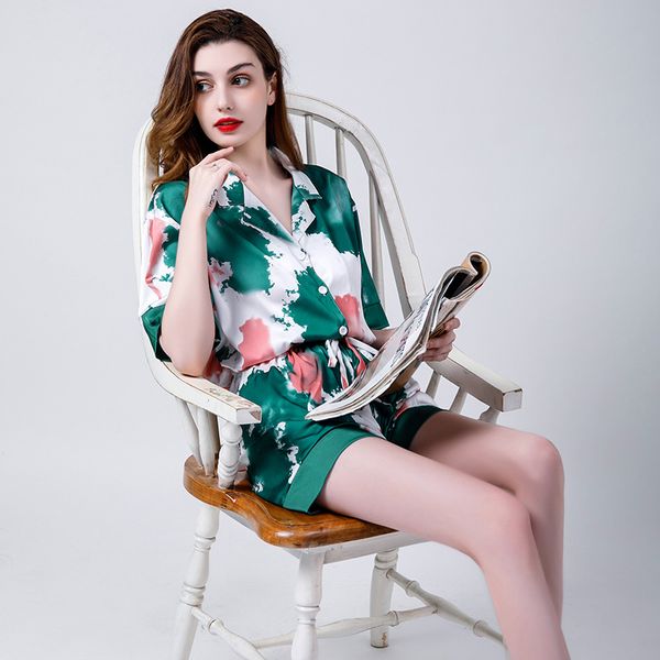 summer new ladies turn-down collar silk satin pajamas set cardigan+shorts 2pcs women soft sleepwear comfort homewear casual wear, Black;red
summer new ladies turn-down collar silk satin pajamas set cardigan+shorts 2pcs women soft sleepwear comfort homewear casual wear, Black;red