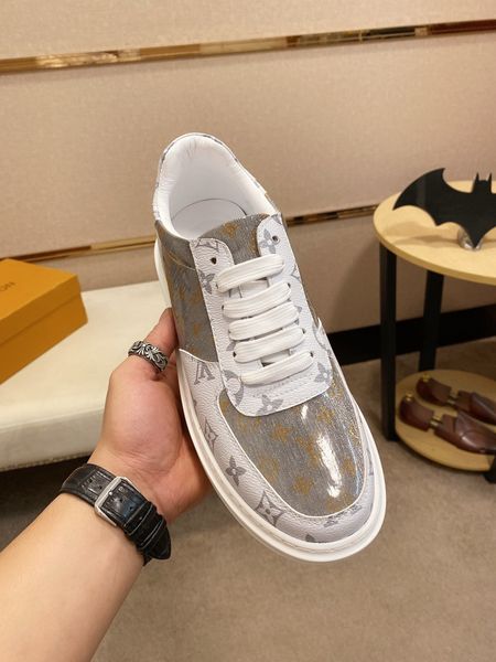 2020 new luxury leather casual shoes men's sneakers men's shoes leather fashion mixed color original box wakgl, Black
2020 new luxury leather casual shoes men's sneakers men's shoes leather fashion mixed color original box wakgl, Black
