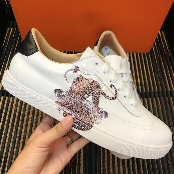 new 2019 mens leisure flats shoes luxury designer lace-up leopard printing men driving sneakers mocassin zapatos 38-45, Black
new 2019 mens leisure flats shoes luxury designer lace-up leopard printing men driving sneakers mocassin zapatos 38-45, Black