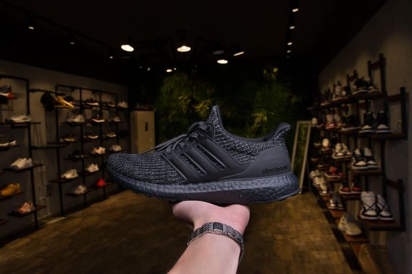 2018 Новый Лучшее Качество Ultra Boost 4.0 Мода Ultraboost Спортивные Кроссовки Тройной Черный
2018 Новый Лучшее Качество Ultra Boost 4.0 Мода Ultraboost Спортивные Кроссовки Тройной Черный