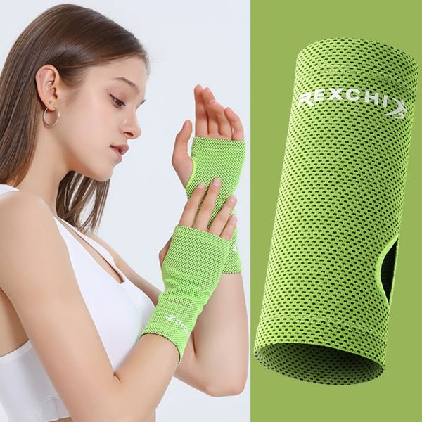 elbow & knee pads 2021 breathable wrist brace support ice cooling tennis wristband wrap sport sweatband for gym yoga volleyball hand sweat b, Black;gray
elbow & knee pads 2021 breathable wrist brace support ice cooling tennis wristband wrap sport sweatband for gym yoga volleyball hand sweat b, Black;gray