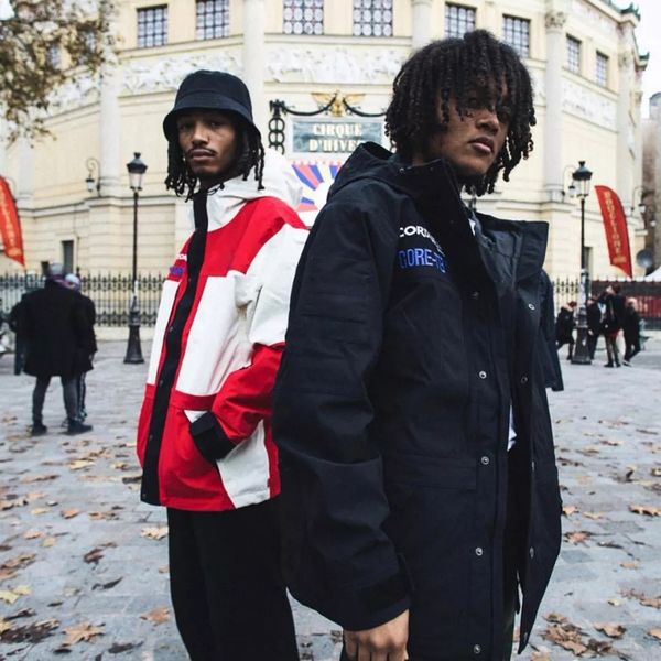 19fw box logo x thenf week15 expedition pullover jacket waterproof men women coat fashion windproof matching outerwear, Black;brown
19fw box logo x thenf week15 expedition pullover jacket waterproof men women coat fashion windproof matching outerwear, Black;brown
