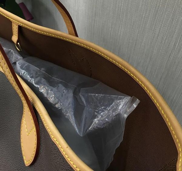 high qulity classic womens handbags flower ladies composite tote pu leather clutch shoulder bagsdesigner luxury handbags purses
high qulity classic womens handbags flower ladies composite tote pu leather clutch shoulder bagsdesigner luxury handbags purses