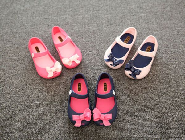 cartoon infant baby girls kids princess non-slip plastic bow summer buckle shoes 1-6y, Black;red
cartoon infant baby girls kids princess non-slip plastic bow summer buckle shoes 1-6y, Black;red