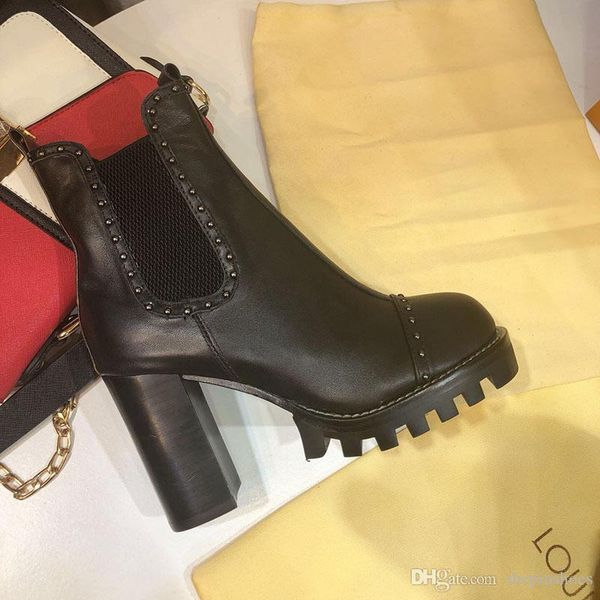 fashion womens shoes martin boots leather heavy-duty soles comfortable breathable with ladies ankle boots high quality, Black
fashion womens shoes martin boots leather heavy-duty soles comfortable breathable with ladies ankle boots high quality, Black