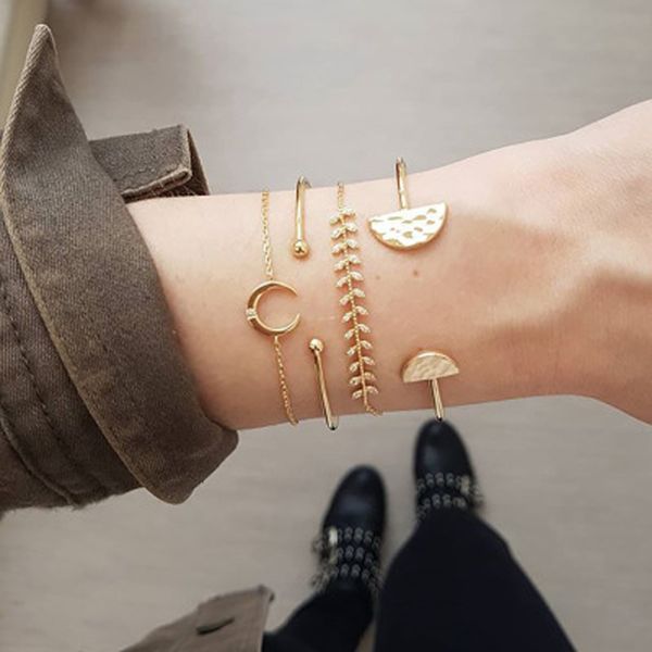 tocona 4pcs/set gold color leaf moon crystal multi layer bracelet set for women geometric opening adjustable bangle c09206, Black
tocona 4pcs/set gold color leaf moon crystal multi layer bracelet set for women geometric opening adjustable bangle c09206, Black