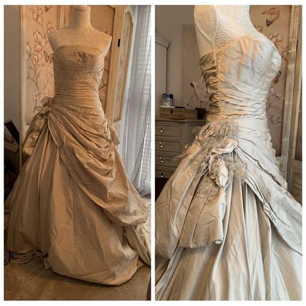 2020 vintage tafetta wedding dresses sweep train ruched pleats beaded handmade flowers custom made wedding gown vestido de novia, White
2020 vintage tafetta wedding dresses sweep train ruched pleats beaded handmade flowers custom made wedding gown vestido de novia, White