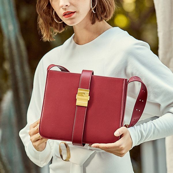 new red black fashion simple girls box woman purse lock square ladies crossbody handbags women bags
new red black fashion simple girls box woman purse lock square ladies crossbody handbags women bags