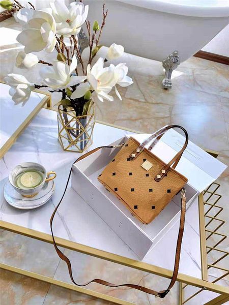 2019 brand fashion designer woman bags vegetable basket fashion single shoulder bag classic crossbody bags handbags
2019 brand fashion designer woman bags vegetable basket fashion single shoulder bag classic crossbody bags handbags