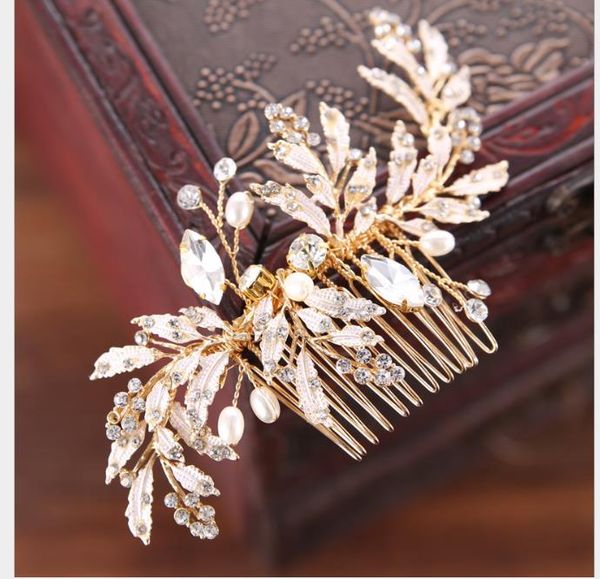 hand-made pearl petals, water drills, leaves, hair combs, p bride's wedding dress, tray, headdress, european hairband, Slivery;golden
hand-made pearl petals, water drills, leaves, hair combs, p bride's wedding dress, tray, headdress, european hairband, Slivery;golden