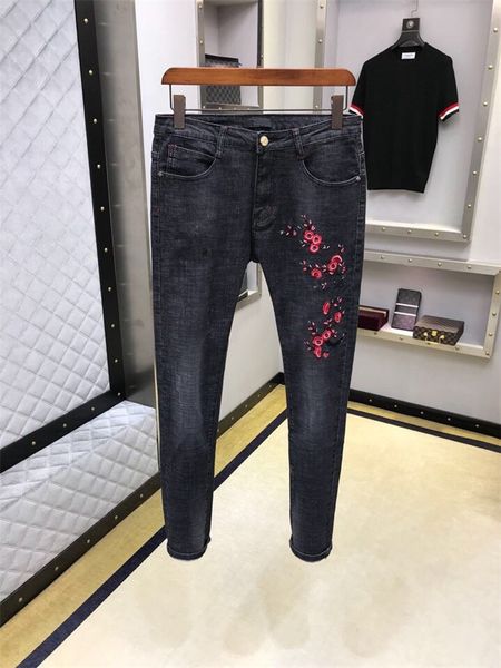 новые поступления мужского известной классического luxury brand jeans дизайнеры дизайн цветок вышивка stretch джинсы мотоцикл брюки брюки ра, Blue
новые поступления мужского известной классического luxury brand jeans дизайнеры дизайн цветок вышивка stretch джинсы мотоцикл брюки брюки ра, Blue