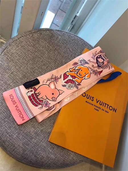 designer scarf ladies slim narrow bag handle silk scarf double-sided printed twill wsw satin brand small ribbon scarf, Blue;gray
designer scarf ladies slim narrow bag handle silk scarf double-sided printed twill wsw satin brand small ribbon scarf, Blue;gray