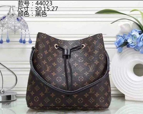 Neonoe luxury houlder bag leather bucket bag women famou brand de igner handbag flower printing cro body bag pur e twi t
Neonoe luxury houlder bag leather bucket bag women famou brand de igner handbag flower printing cro body bag pur e twi t