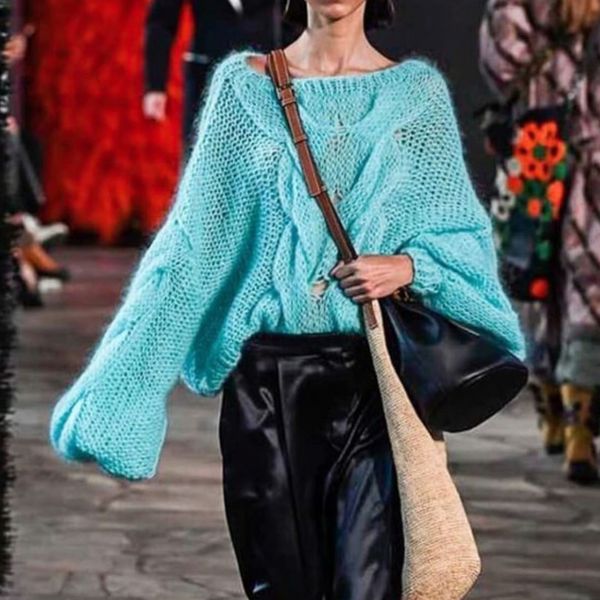 deat 2019 autumn winter mohair long lantern sleeve lighr blue loose size knitted sweater women pullovers mg342, White;black
deat 2019 autumn winter mohair long lantern sleeve lighr blue loose size knitted sweater women pullovers mg342, White;black