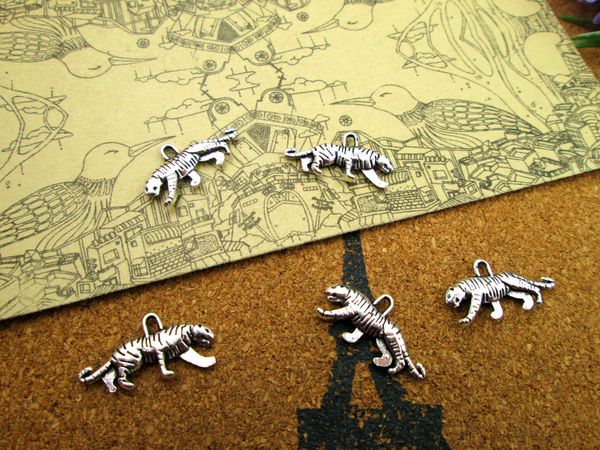 90pcs- leopard charms antique tibetan silver leopard charm pendants 21x11mm, Bronze;silver
90pcs- leopard charms antique tibetan silver leopard charm pendants 21x11mm, Bronze;silver