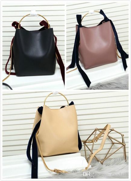 2019 new original design bucket handbag ring metal handle personality bag trend shoulder messenger bag coloured
2019 new original design bucket handbag ring metal handle personality bag trend shoulder messenger bag coloured