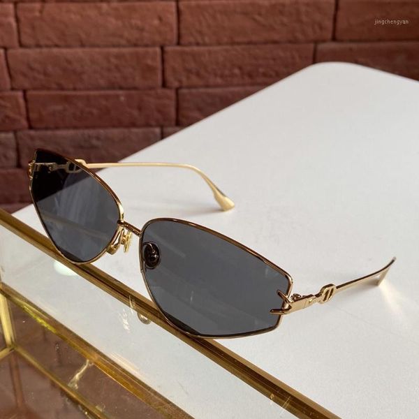 designer sunglasses women irregular sun glasses summer style metal frame sunglasses come with box1, White;black
designer sunglasses women irregular sun glasses summer style metal frame sunglasses come with box1, White;black