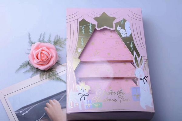 epack new faced christmas set under the christmas tree contains two eyeshadow set and one blush set with better than mascara
epack new faced christmas set under the christmas tree contains two eyeshadow set and one blush set with better than mascara