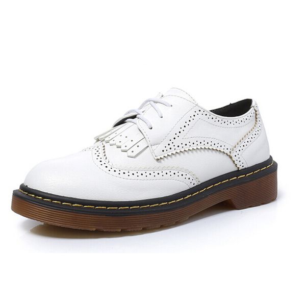 2018 british style women brogue shoes brand designer round toe tassel flats female oxford shoes fashion carving creepers women, Black
2018 british style women brogue shoes brand designer round toe tassel flats female oxford shoes fashion carving creepers women, Black