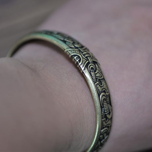 langhong 1pcs viking bracelet and bangle dragon bracelet for men and women talisman jewelry, Black
langhong 1pcs viking bracelet and bangle dragon bracelet for men and women talisman jewelry, Black