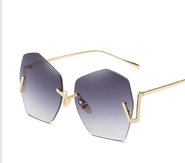 солнцезащитные очки, нестандартная металлическая индивидуальность, ослепительные солнцезащитные очки, солнцезащитные очки без оправы, White;black
солнцезащитные очки, нестандартная металлическая индивидуальность, ослепительные солнцезащитные очки, солнцезащитные очки без оправы, White;black