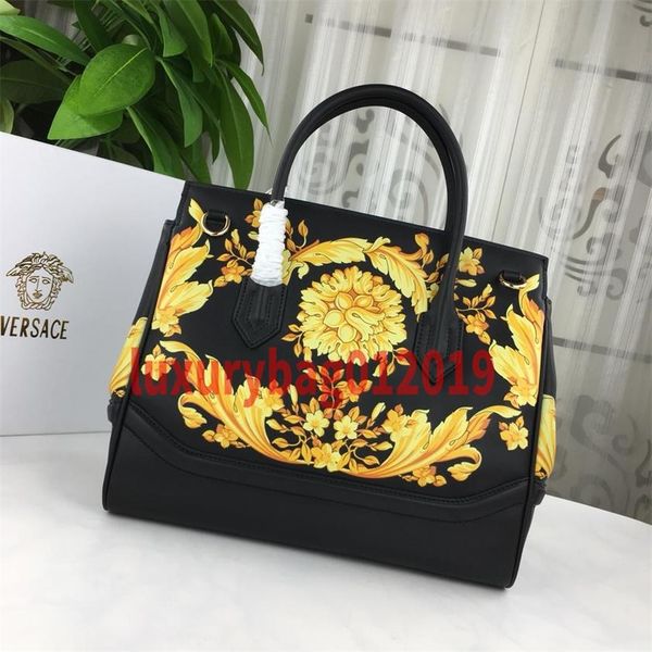 7193 2019 women bags fashion women handbags luxury 26*22*12cm gold / silver buckle bags leather with the original brand free 
7193 2019 women bags fashion women handbags luxury 26*22*12cm gold / silver buckle bags leather with the original brand free