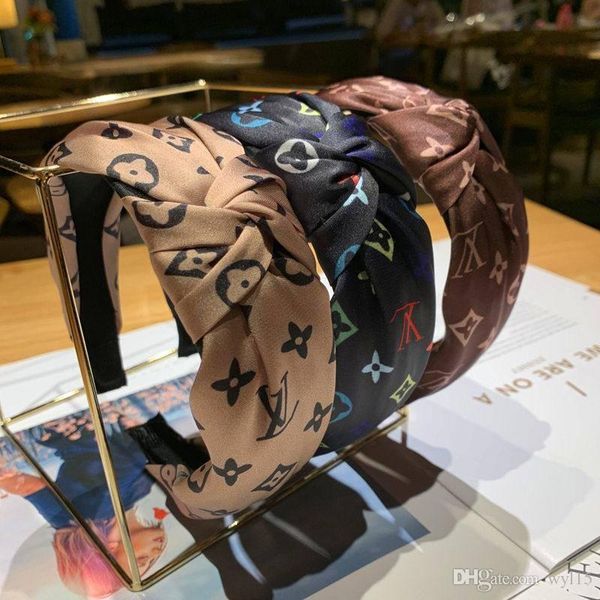 popular 4 colors designer headband famous letter elastic hair bands fashion brand headband silk luxury jewelry gift for women, Pink
popular 4 colors designer headband famous letter elastic hair bands fashion brand headband silk luxury jewelry gift for women, Pink