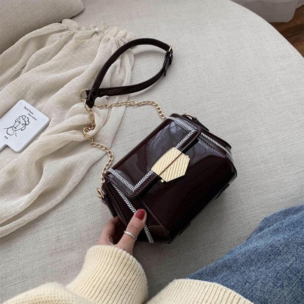 fashion patent leather women's handbags small flap crossbody bags solid shoulder messenger bag 2020 new buckle bag for female
fashion patent leather women's handbags small flap crossbody bags solid shoulder messenger bag 2020 new buckle bag for female