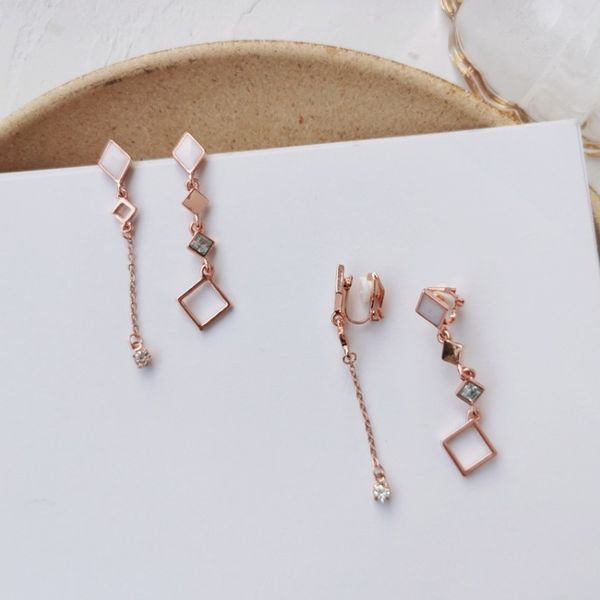 creative asymmetric metal texture geometric rhinestones clip earrings personality fashion girl women's jewelry accessories, Silver
creative asymmetric metal texture geometric rhinestones clip earrings personality fashion girl women's jewelry accessories, Silver