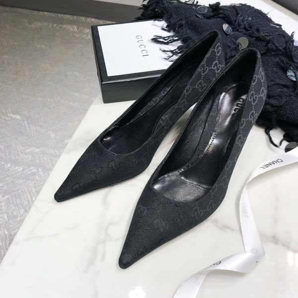 high-end luxurydesigner women's fashion high heels party wedding shoes pointed shoes heel 5.5cm 7.5cm triple vintage pattern, Black
high-end luxurydesigner women's fashion high heels party wedding shoes pointed shoes heel 5.5cm 7.5cm triple vintage pattern, Black