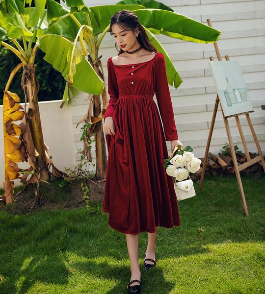 * make a french court wind red velvet dress long-sleeved waist long hepburn little black dress in the female, Black;gray
* make a french court wind red velvet dress long-sleeved waist long hepburn little black dress in the female, Black;gray