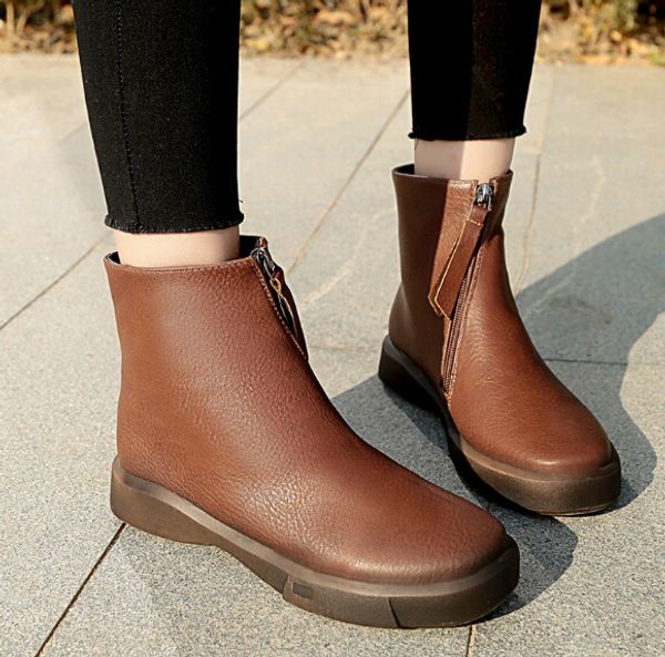 booties female flat-bottom autumn and winter new martin female british wind korean version of the black motorcycle women's boots
booties female flat-bottom autumn and winter new martin female british wind korean version of the black motorcycle women's boots