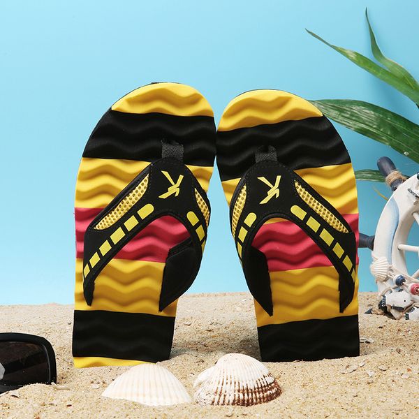 men's flip flops soft-sole summer anti-slip outdoor slippers flip-flops men's casual rubber sandals large size 45, Black
men's flip flops soft-sole summer anti-slip outdoor slippers flip-flops men's casual rubber sandals large size 45, Black