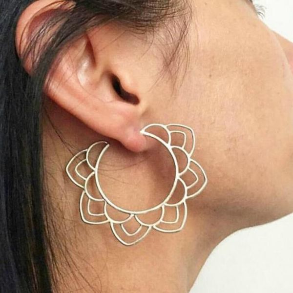hoop earrings 2018 bohemia ethnic earring fashion wedding jewelry flower boho circle brincos pendientes gold color for women, Golden;silver
hoop earrings 2018 bohemia ethnic earring fashion wedding jewelry flower boho circle brincos pendientes gold color for women, Golden;silver